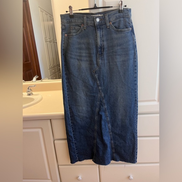 Levi's Signature Blue Denim Skirt - Picture 1 of 4